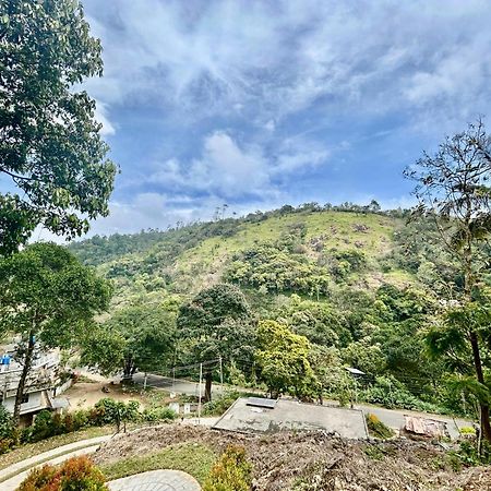 Misty Heights Peermade - Private Mountain Villa Retreat Vandiperiyar Ngoại thất bức ảnh